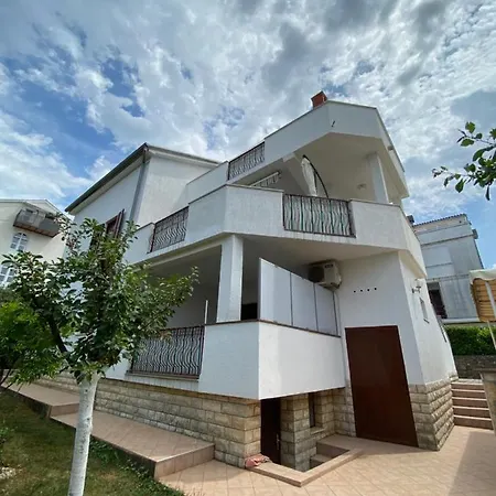 Jandom Apartment Malinska Exterior photo