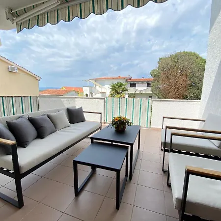 Jandom Apartment Malinska Exterior photo