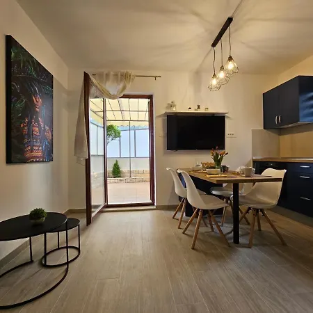 Jandom Apartment Malinska Exterior photo