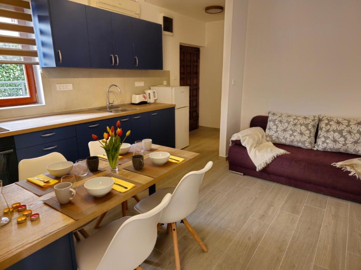 Jandom Apartment *