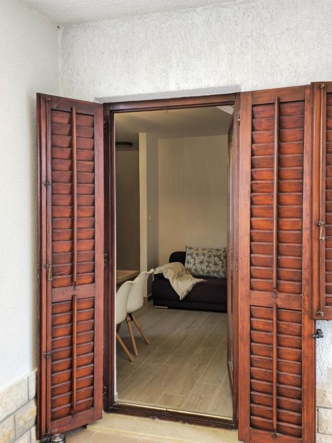 Jandom Apartment *